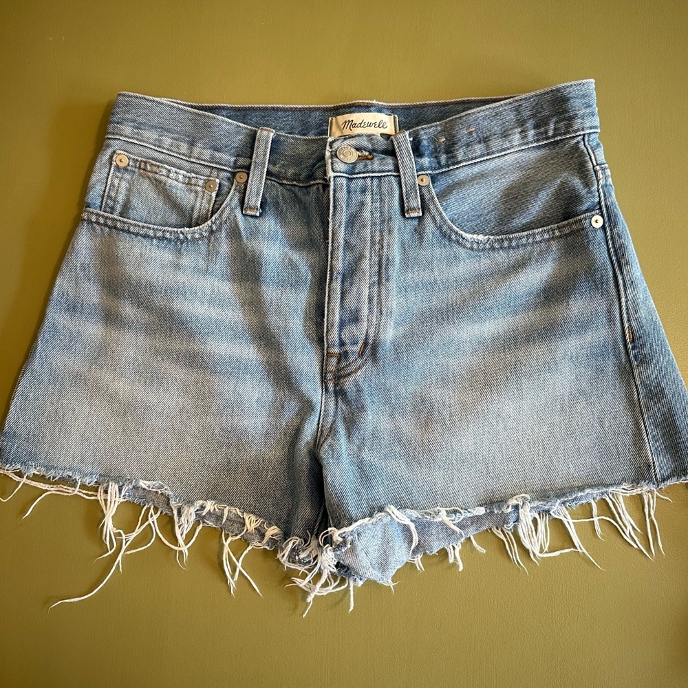 Madewell Relaxed Denim Shorts. Size 25